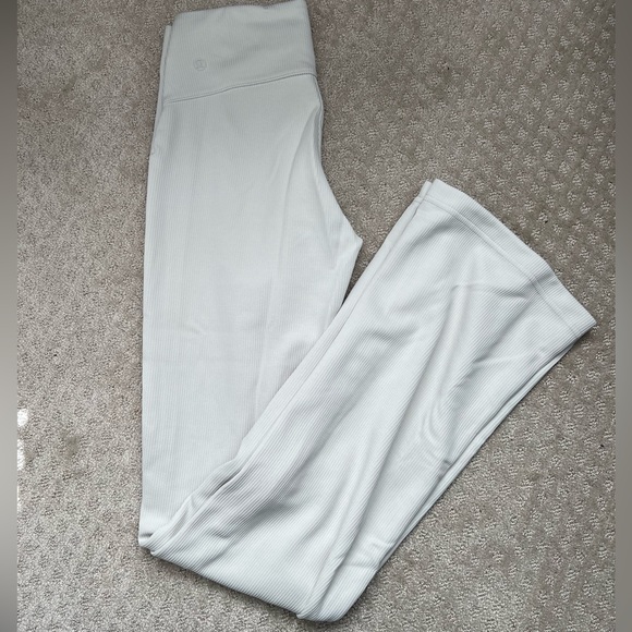 Lululemon Ribbed Softstreme Pant Bone size 4 - Picture 1 of 3